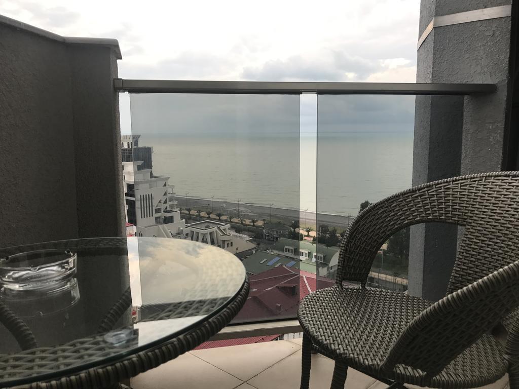 Appartamento Selfie Batumi Esterno foto